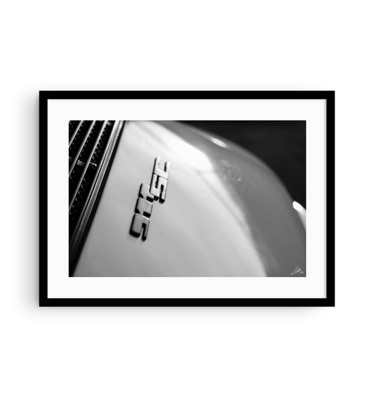 Carrera Lid by LACORTEMIKE - Fine Art-Print