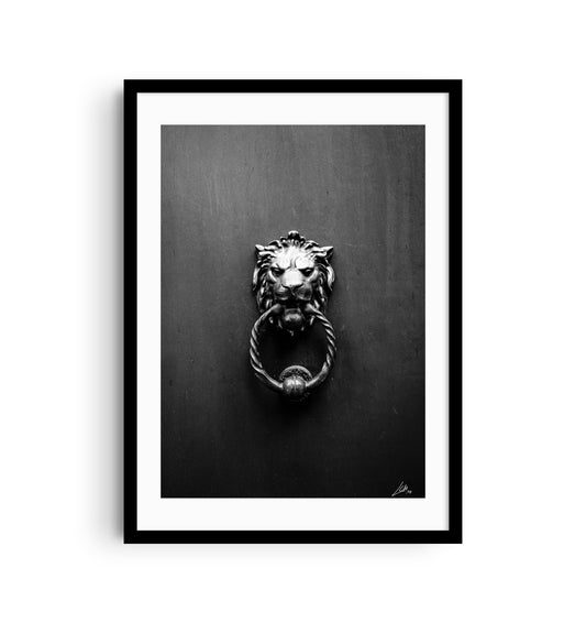 Lion Knocker by LACORTEMIKE - Fine Art-Print